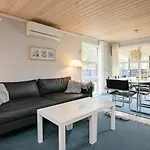 6 Person In Vaeggerlose-by Traum
