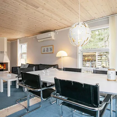 Three-bedroom In Vaeggerlose 6 Holiday home Boto By