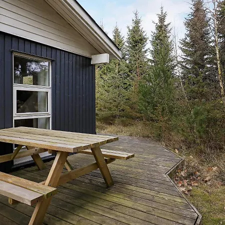 Three-bedroom In Vaeggerlose 6