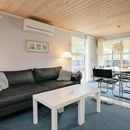 Three-bedroom In Vaeggerlose 6