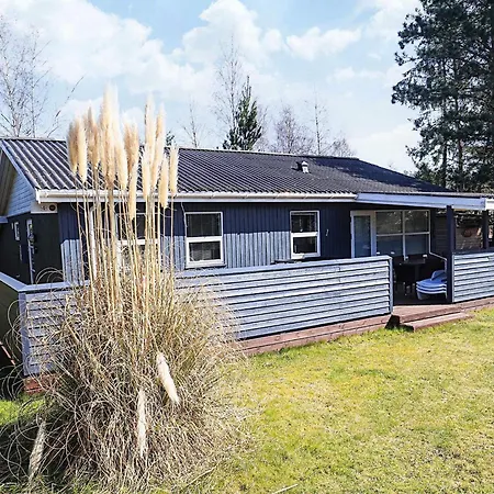 6 Person In Vaeggerlose-by Traum Vakantiehuis Bøtø By